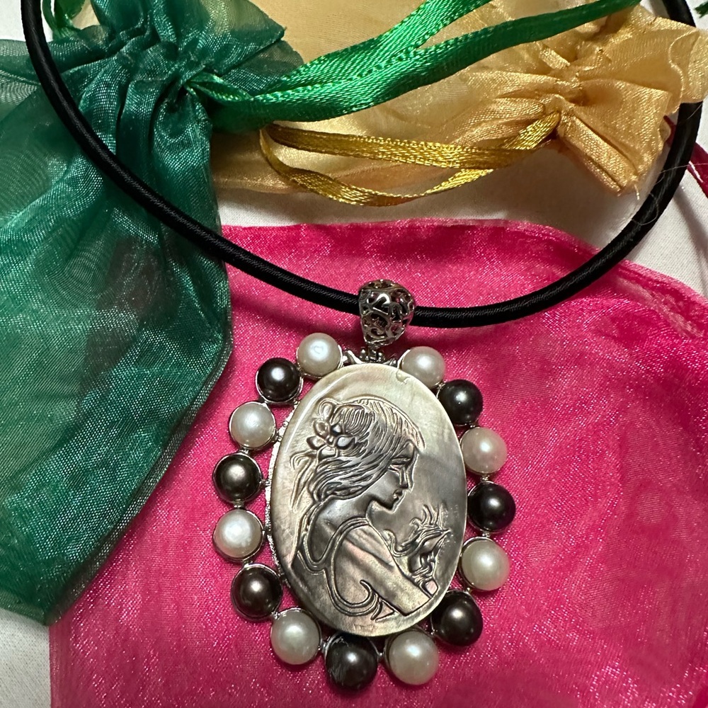 Shell Cameo with Fresh Water Pearl pendant